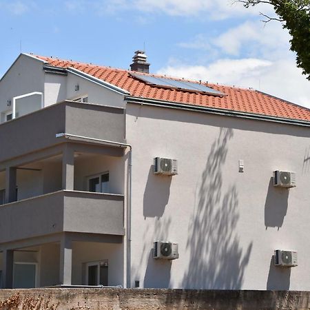 Luka Apartments Biograd na Moru Kültér fotó